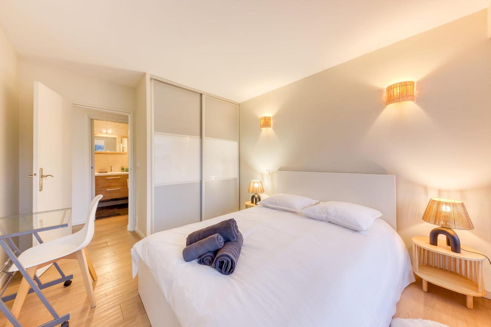 Grand Appartement Spacieux - Proche Paris Sèvres Kültér fotó